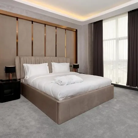 Aileena & Hotel