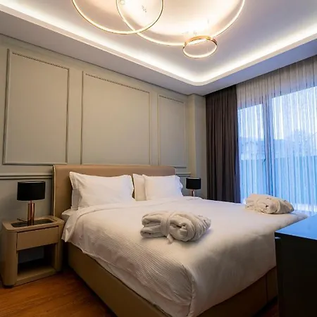Aileena & Hotel *