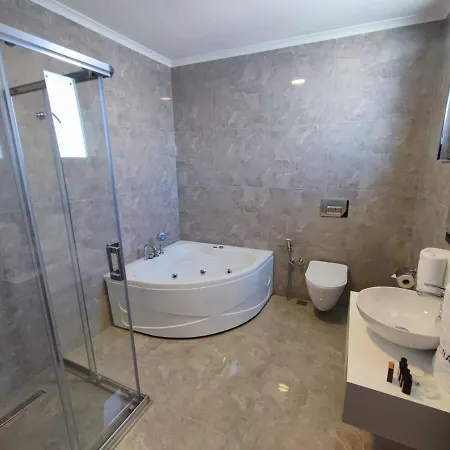 Aileena & Hotel Kartepe