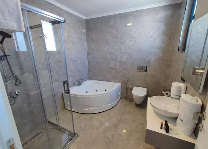 Aileena & Hotell Kartepe